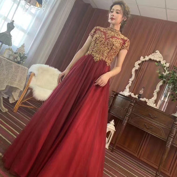 Heavily handmade, noble and luxurious wedding dress, red evening dress